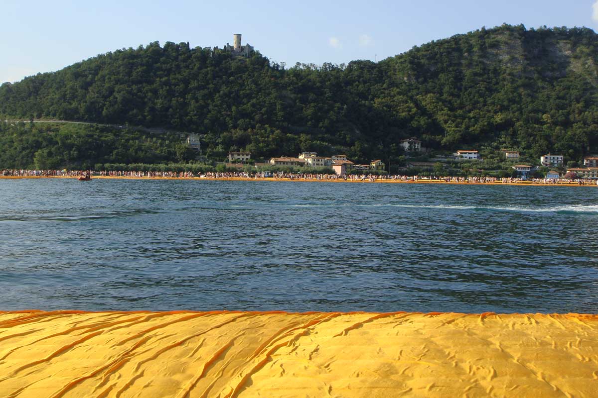 Christo floating piers