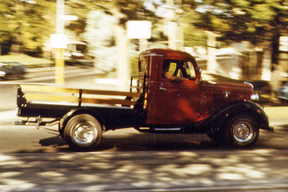 Oldtimer truck in Australia