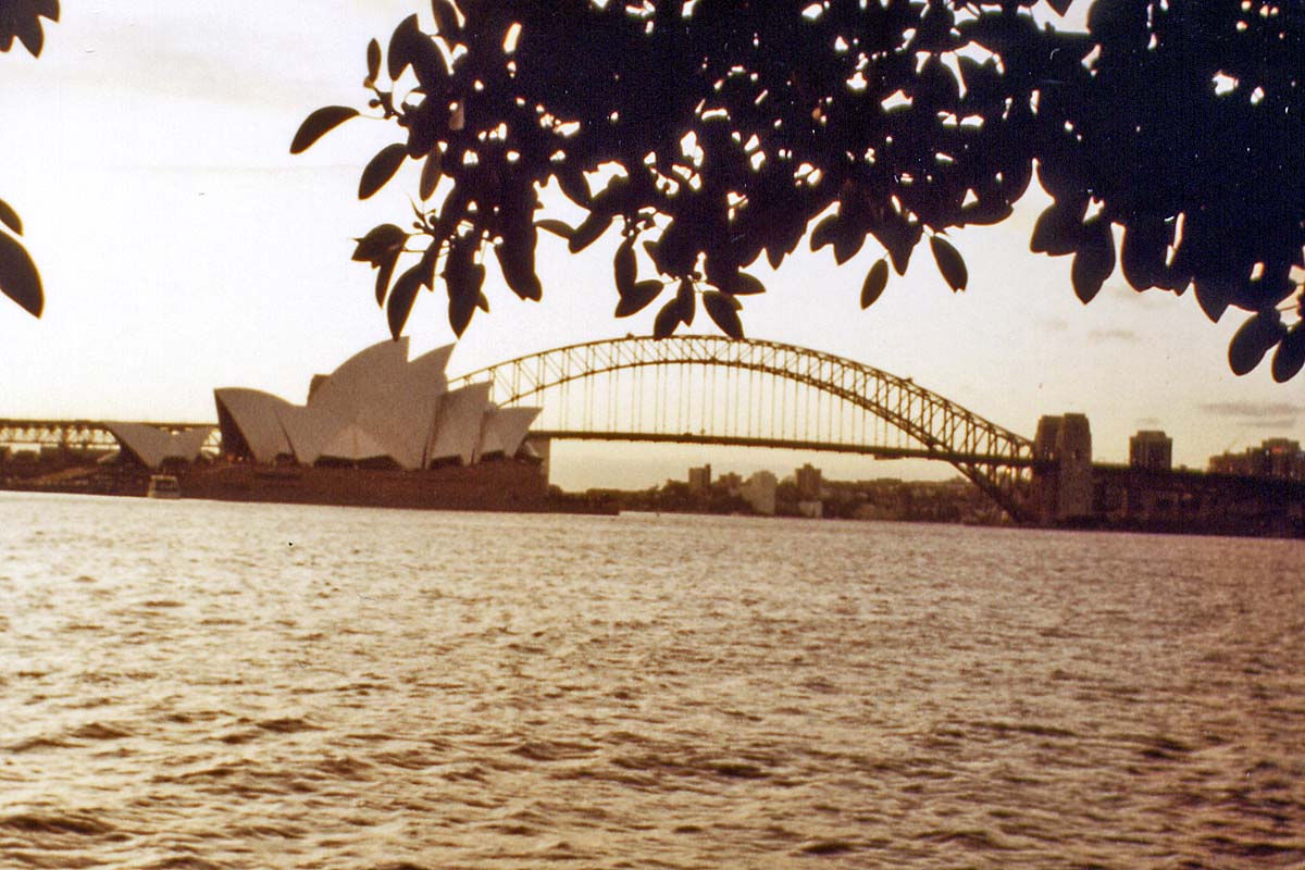 Sydney opera with harbour bridge